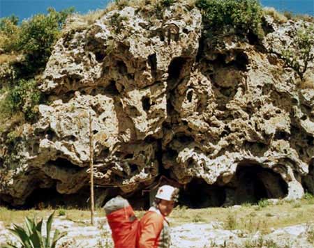 Fotografía del Conjunto Cavernario de Santa María Oxtotipan.