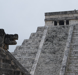 El sello del Sol en Chichén Itzá