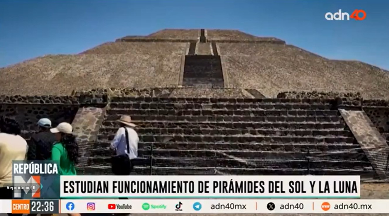 Programa de análisis político y cultural “La Mesa”, República MX